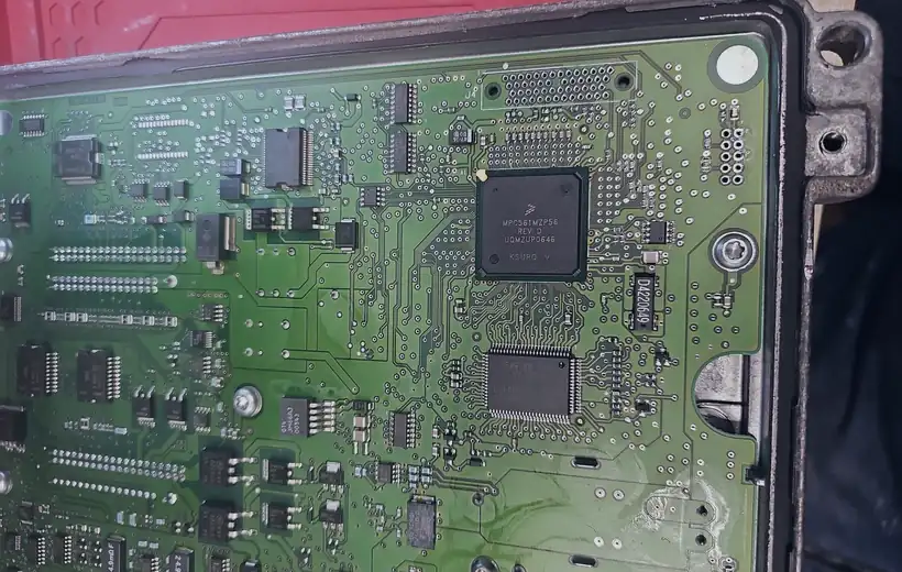Exposed MPC561 main processor on an ECU board
